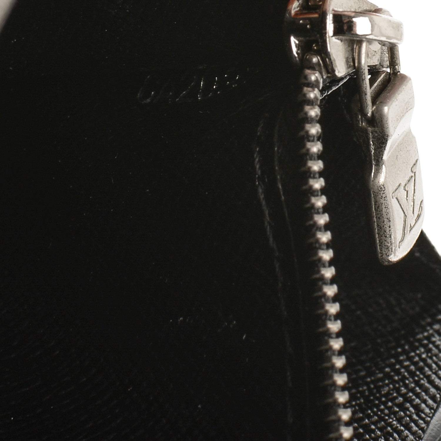 Louis Vuitton Epi Sarah Wallet Black 7 of 7