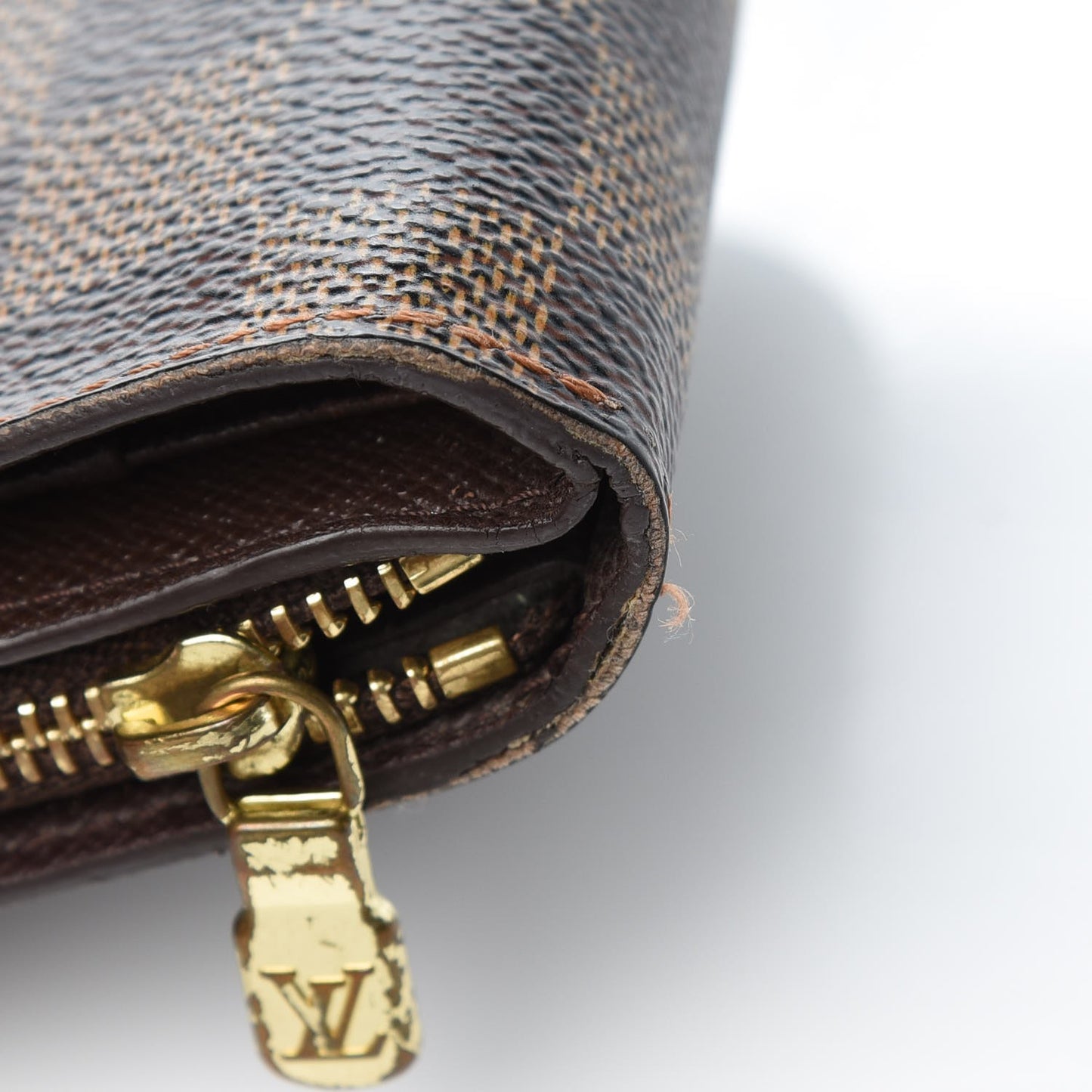 Damier Ebene Zippe Zipped Compact Wallet