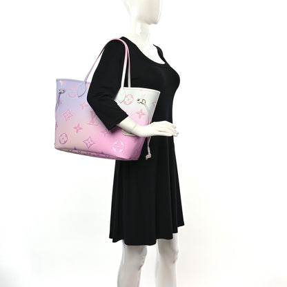 Louis Vuitton Monogram Giant Spring In The City Neverfull MM Sunrise Pastel 2 of 7