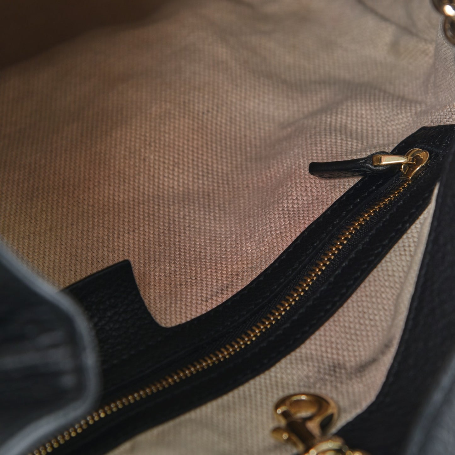 Pebbled Calfskin Medium Soho Chain Shoulder Bag Black