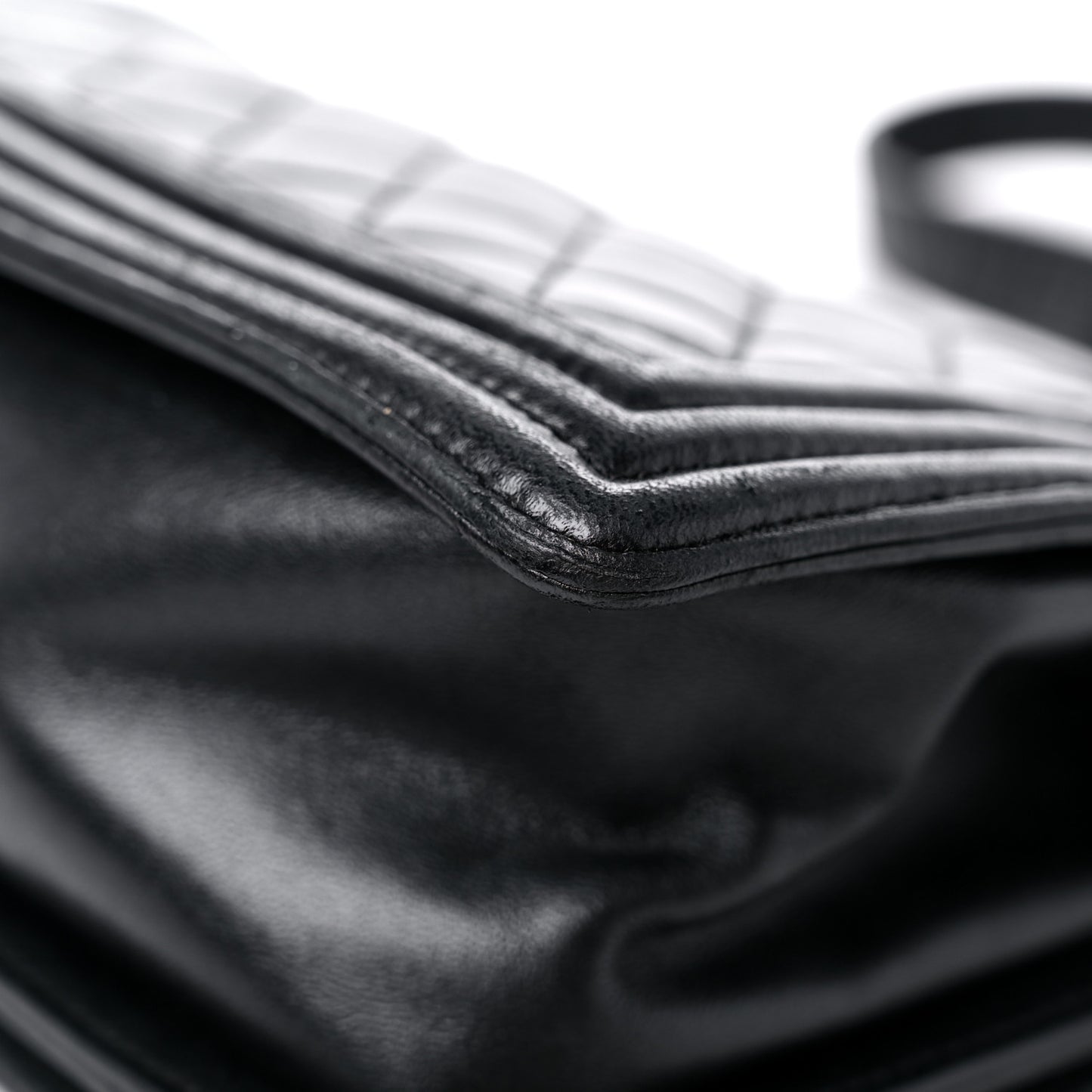 Lambskin Quilted Medium Boy Flap Black