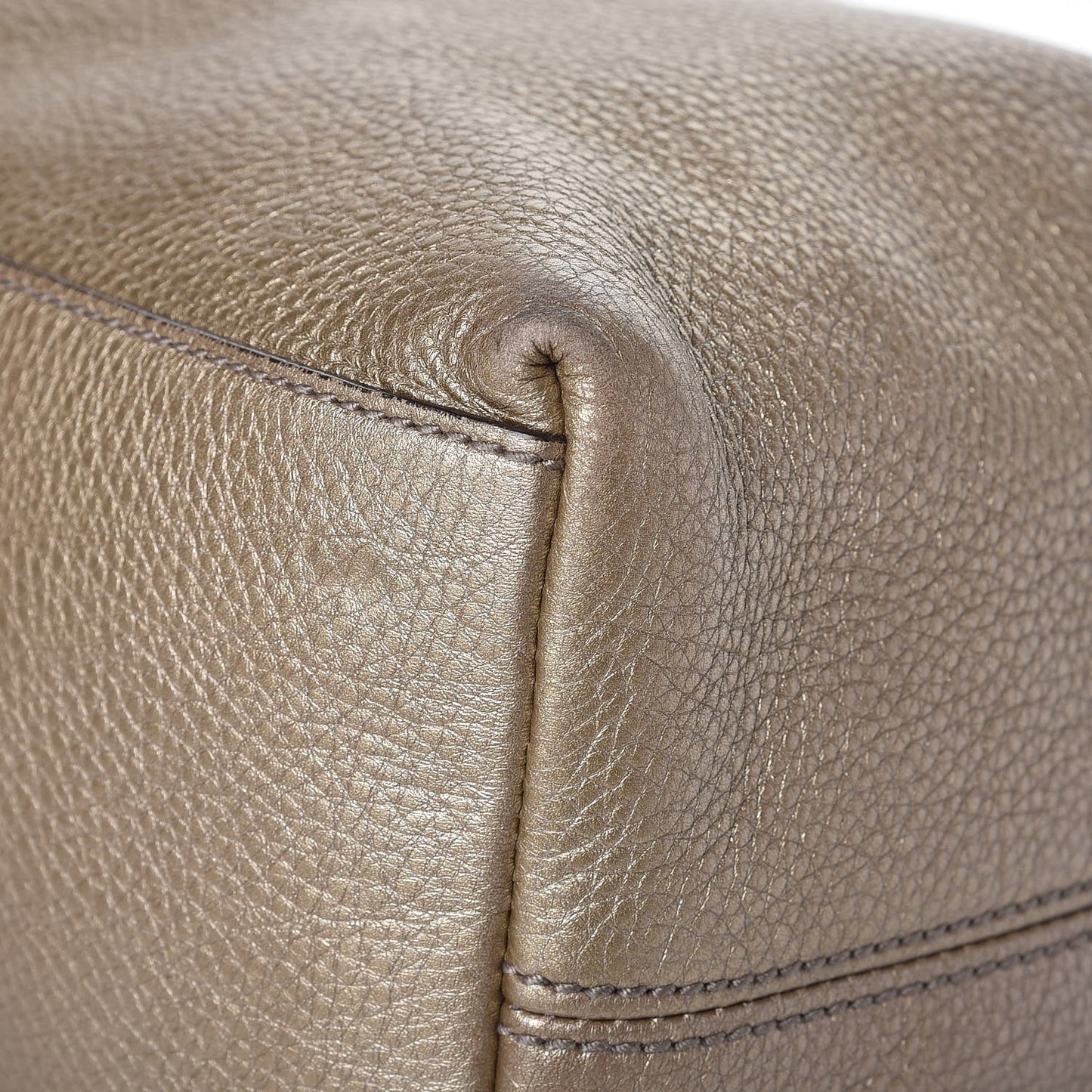 Metallic Pebbled Calfskin Medium Soho Chain Shoulder Bag Golden Beige