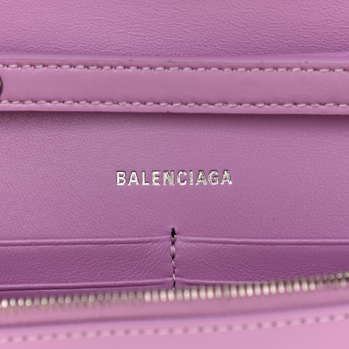Shiny Box Calfskin Tonal B Hourglass Chain Bag Liliac