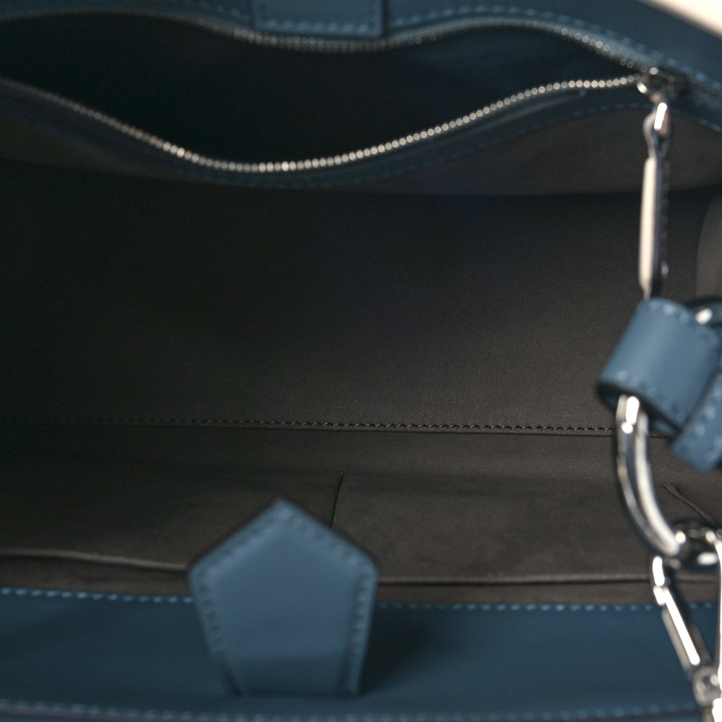 Vitello Century Normand F is Fendi Bi-Color Small Runaway Satchel Blue Notte Balena