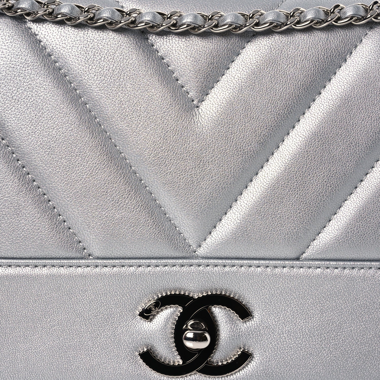 Chanel Metallic Sheepskin Chevron Quilted Medium Vintage Mademoiselle Flap Silver 10 of 17