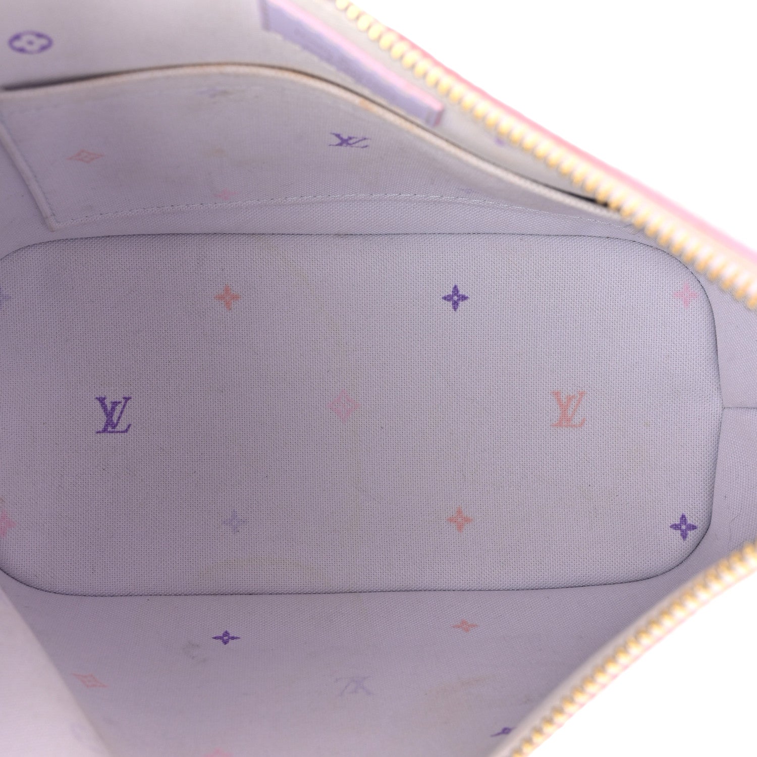 Louis Vuitton Monogram Giant Spring In The City Marshmallow Hobo PM Sunrise Pastel 5 of 11