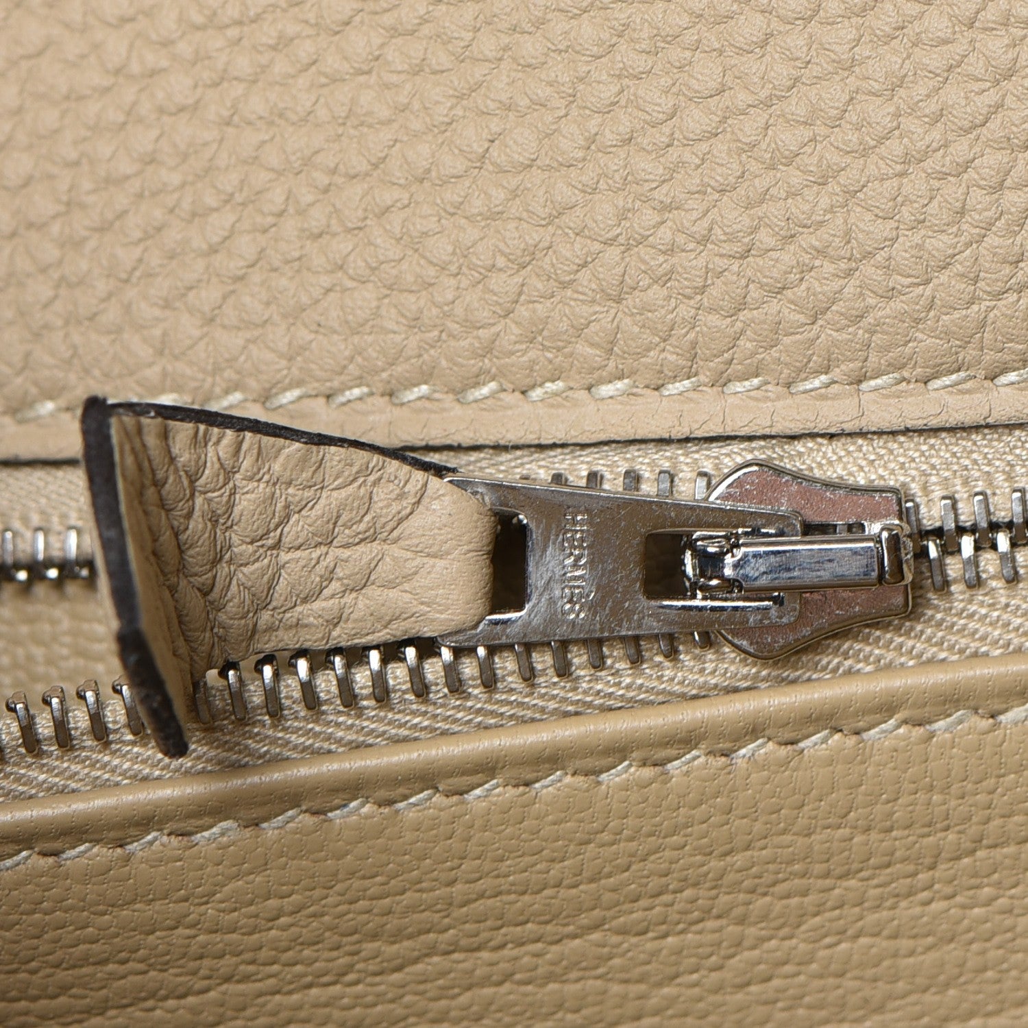 Hermes Togo Kelly Retourne 32 Trench 14 of 40