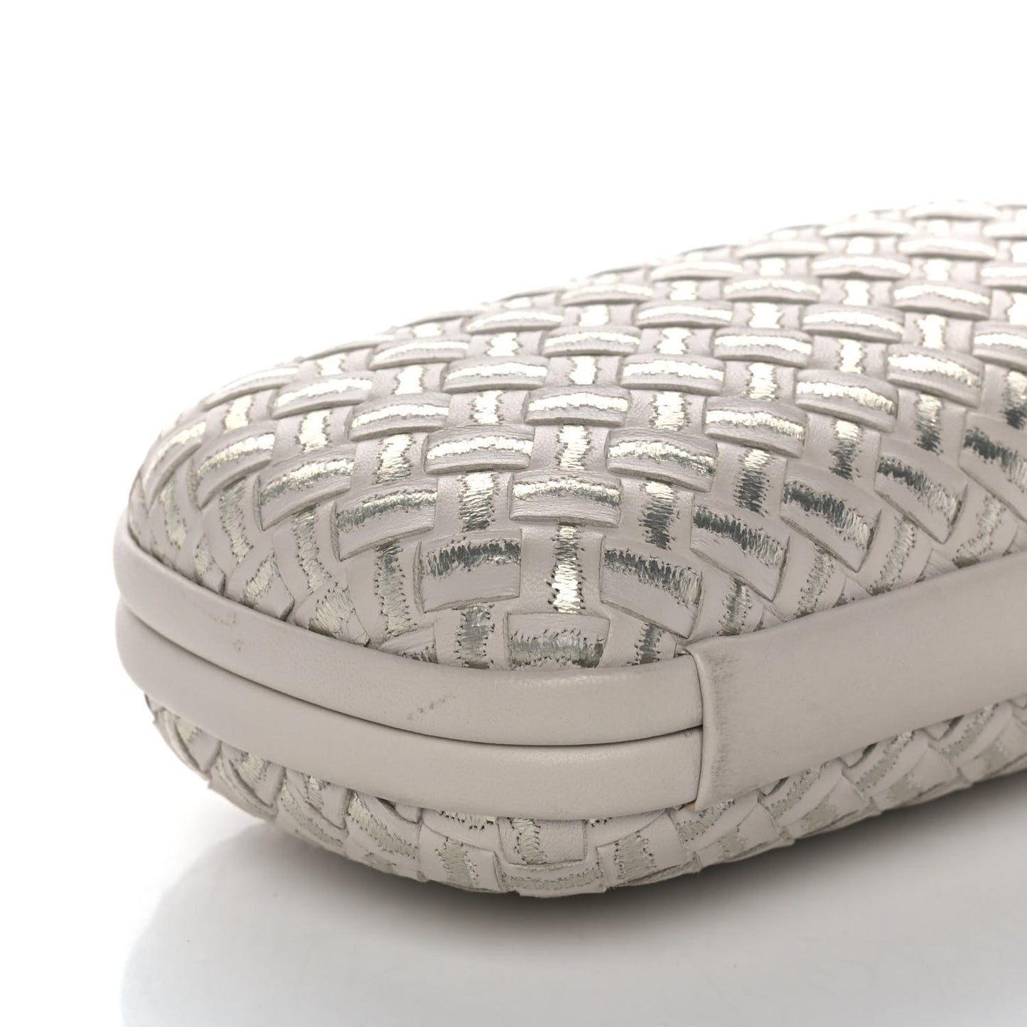Nappa Intrecciato Metallic Placcato Knot Clutch Cream