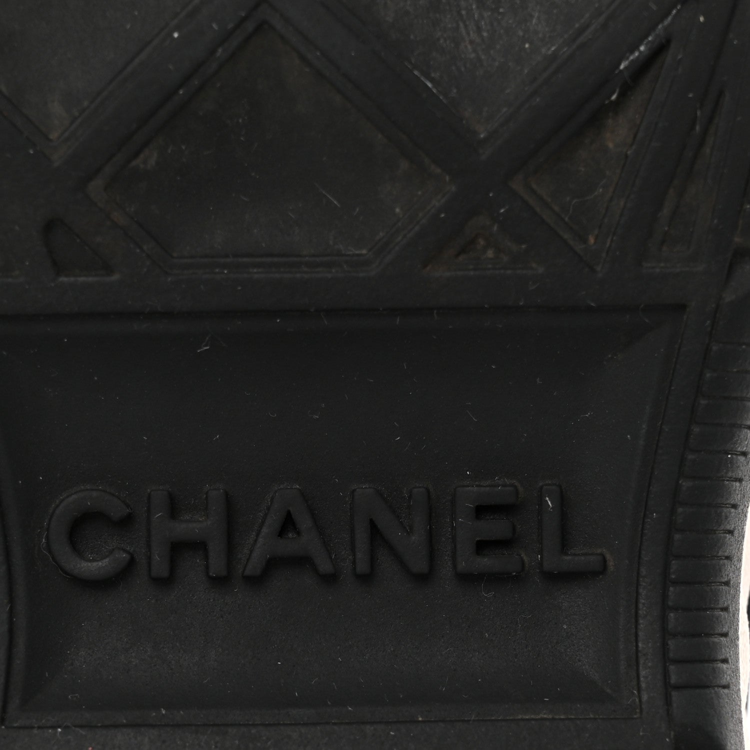 Chanel Velvet Calfskin Mixed Fibers CC Sneakers 36 Ivory Black 8 of 16