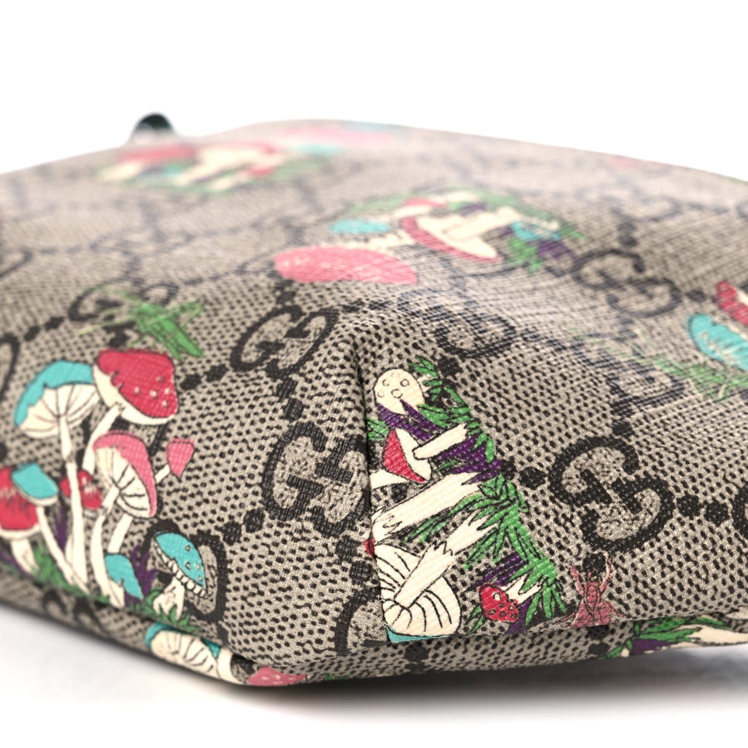 Gucci GG Supreme Childrens Mushroom Print Belt Bag 10 of 10