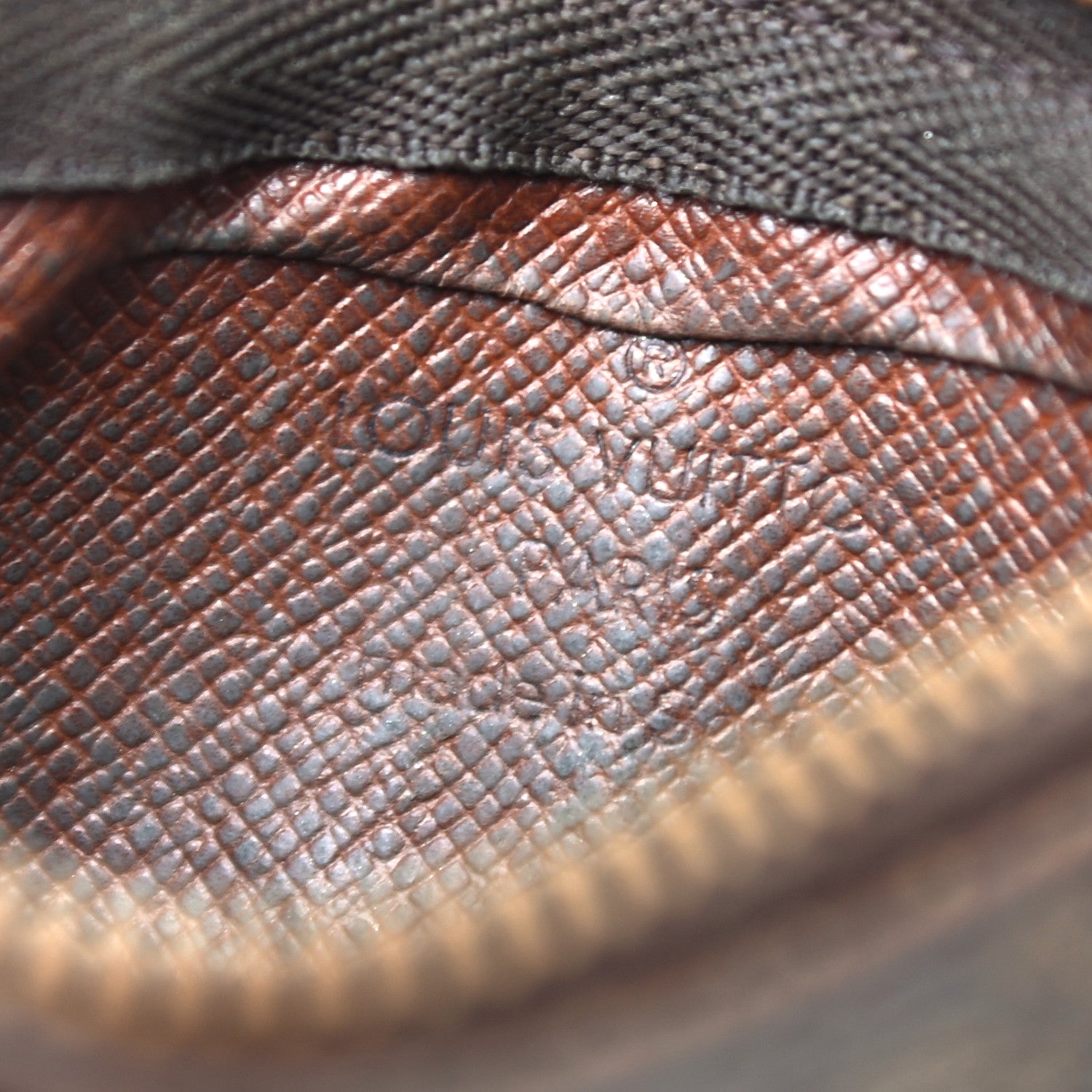 Louis Vuitton Monogram Key Pouch 6 of 6