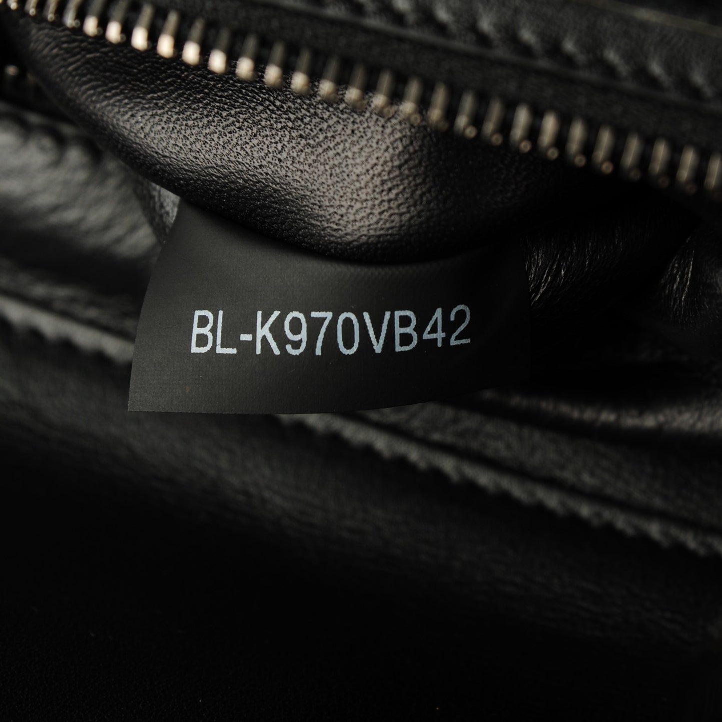Vitello Medium Rockstud Tote Black