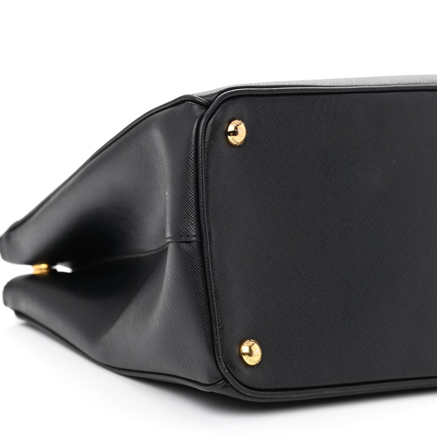 Saffiano Medium Galleria Double Zip Tote Black