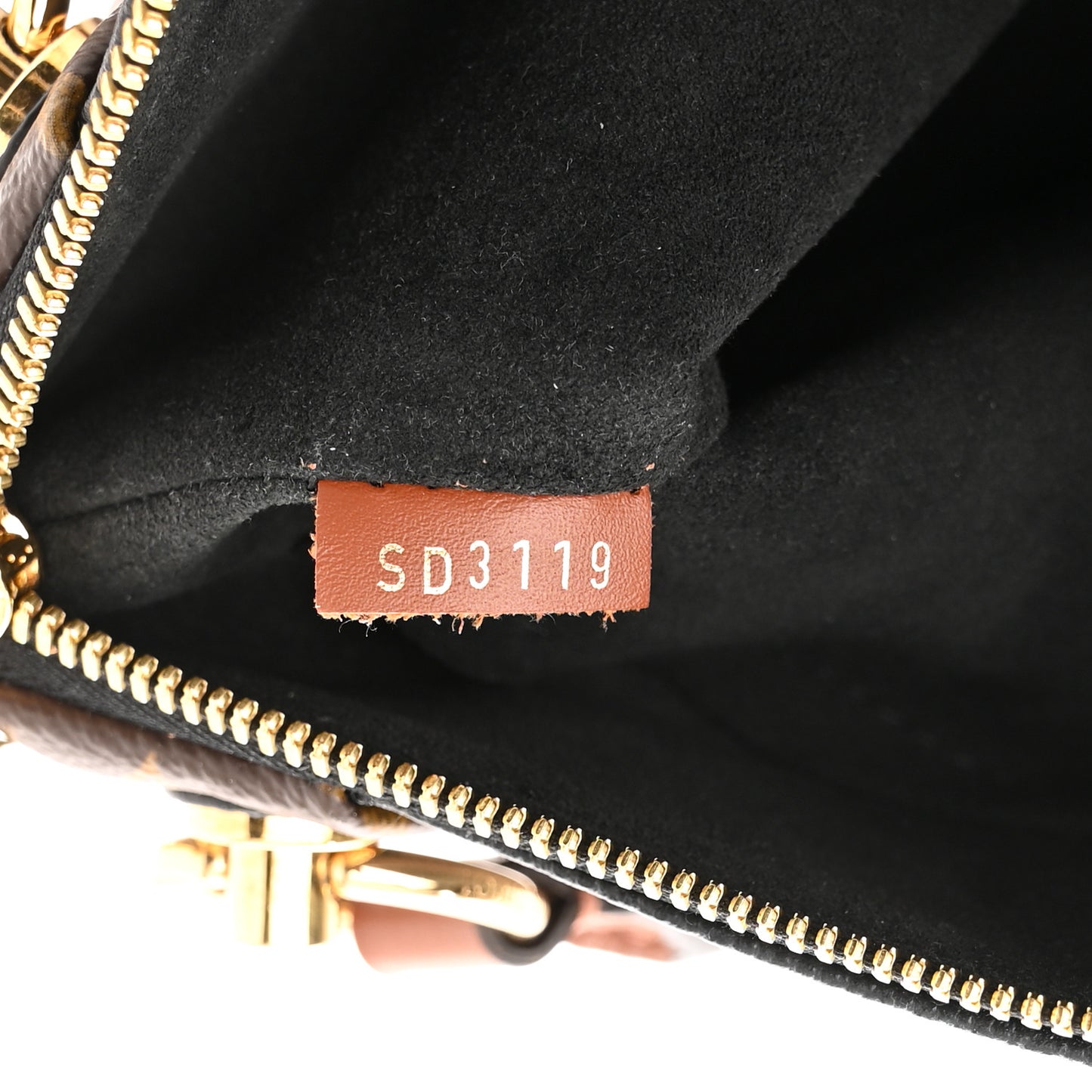 Monogram V Tote BB Black