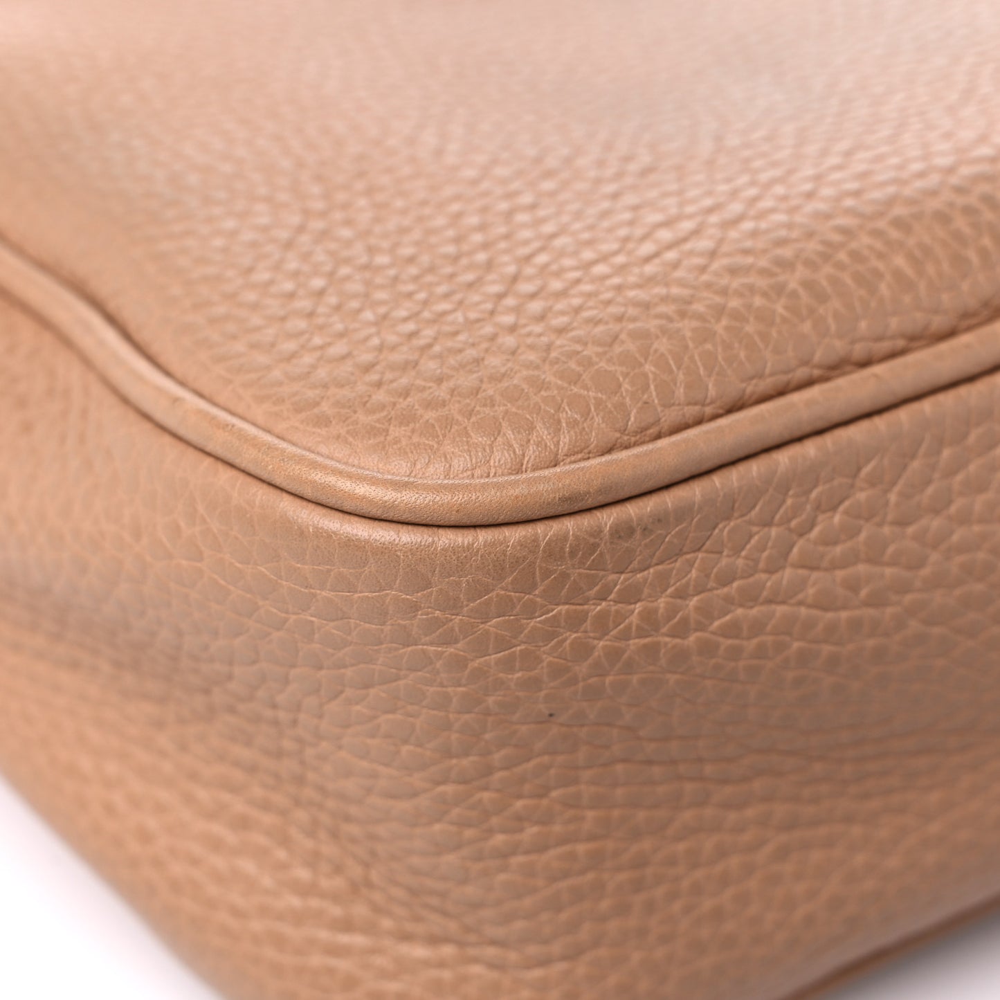 Pebbled Calfskin Small Soho Disco Bag Camelia