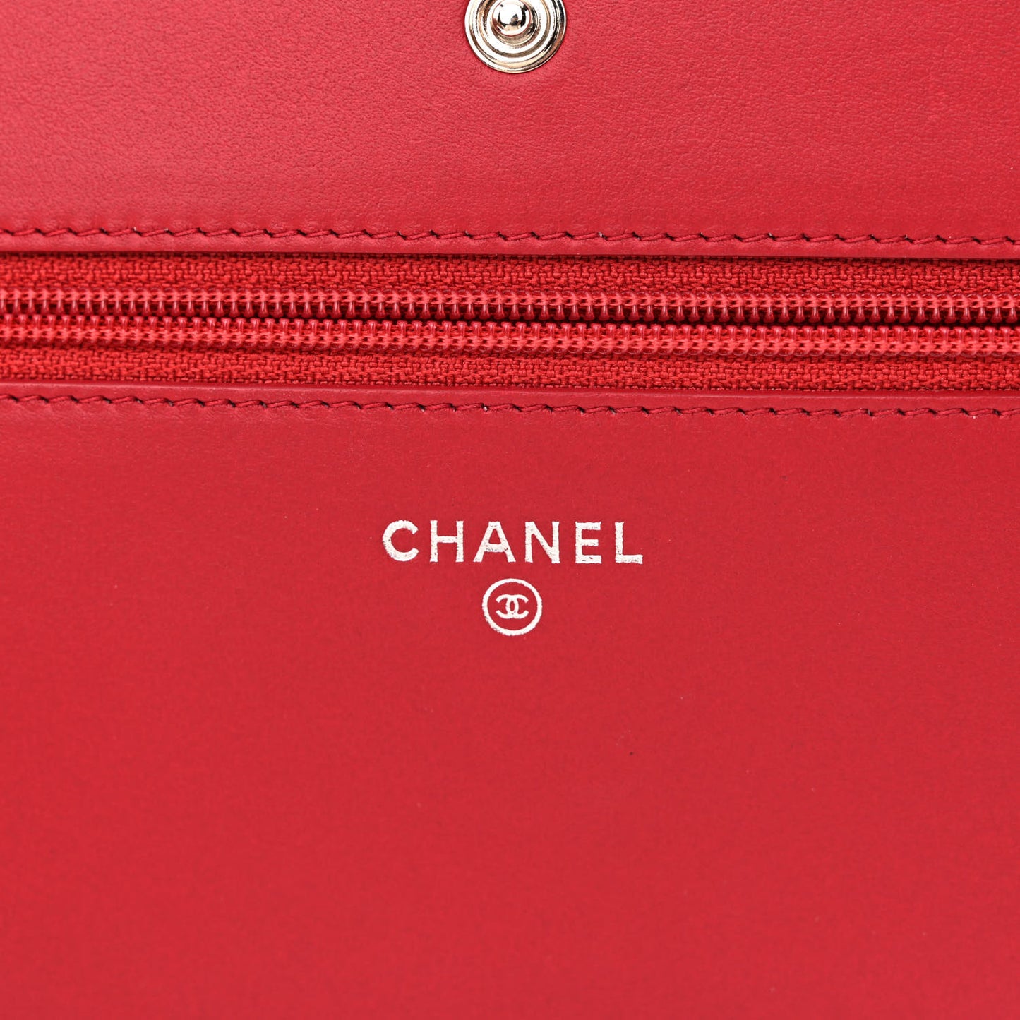 Caviar Quilted Diamond CC Wallet On Chain WOC Red