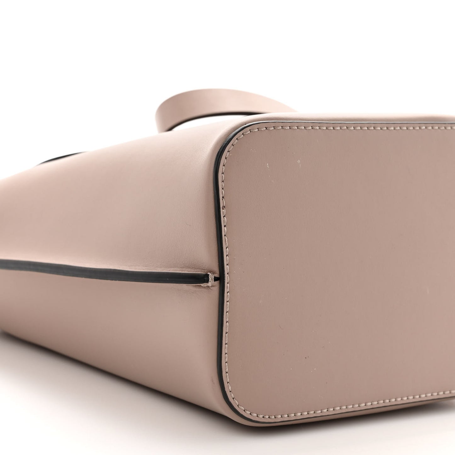 Calfskin Vlogo Bucket Bag Poudre