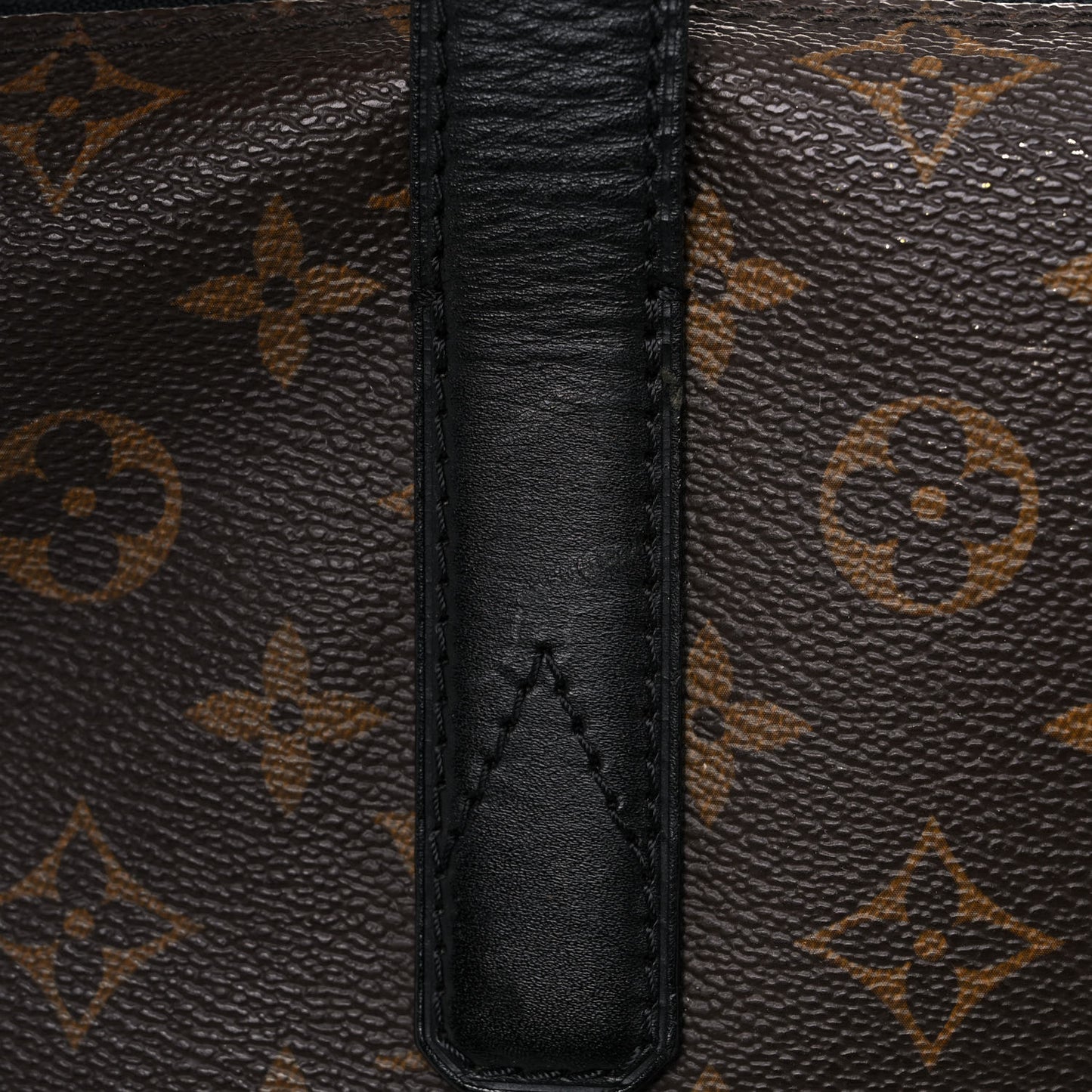 Monogram Macassar Kitan