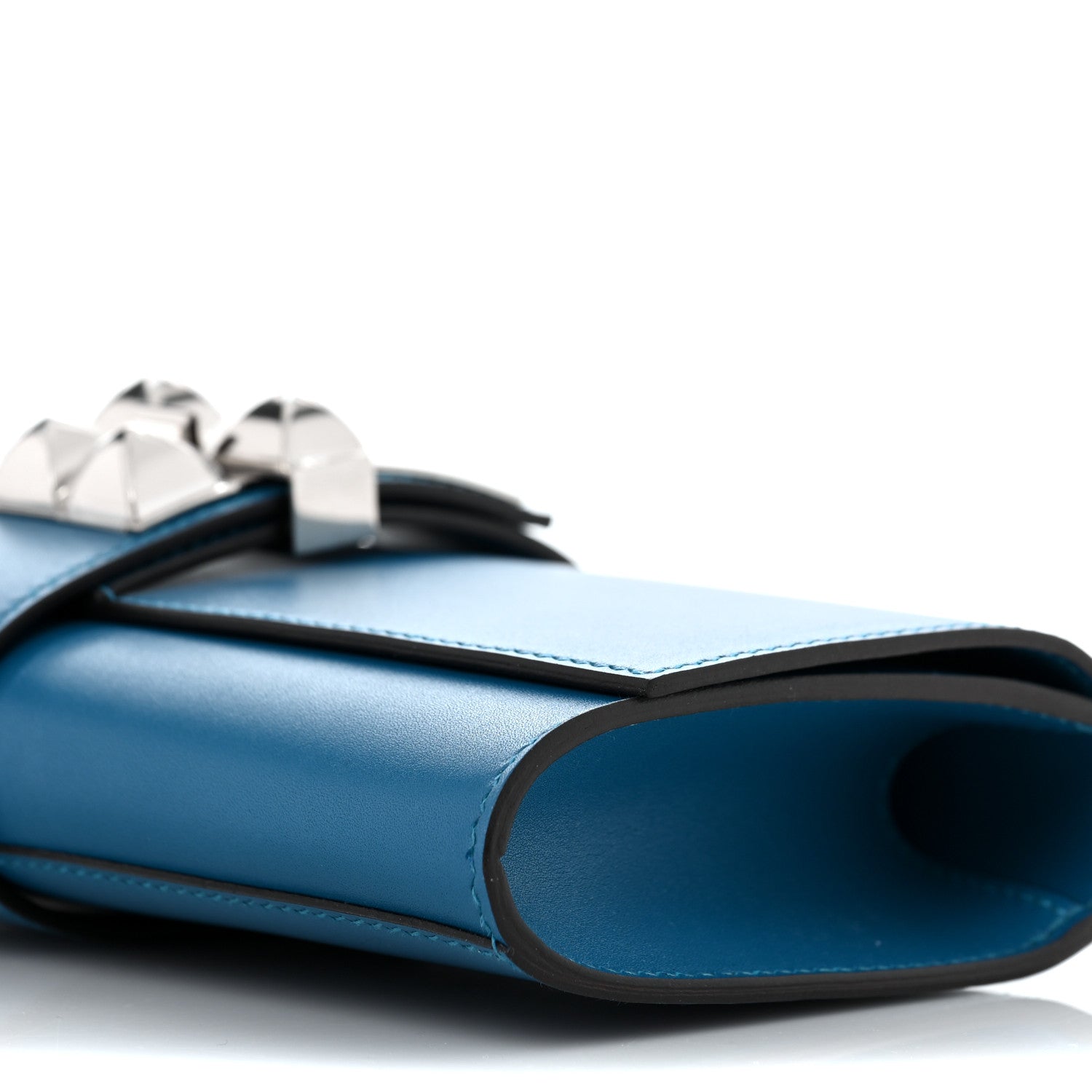 Hermes Tadelakt Medor 23 Clutch Bleu Izmir 8 of 9