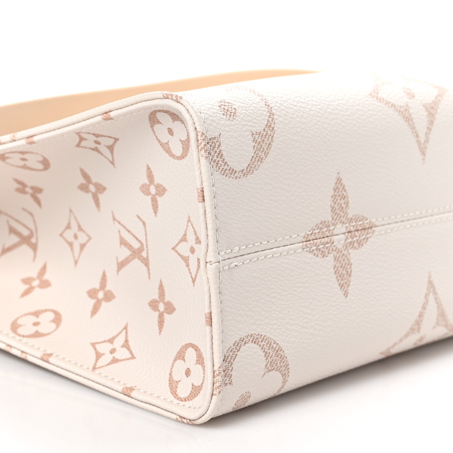 Louis Vuitton Monogram Dune Giant Onthego PM 8 of 9