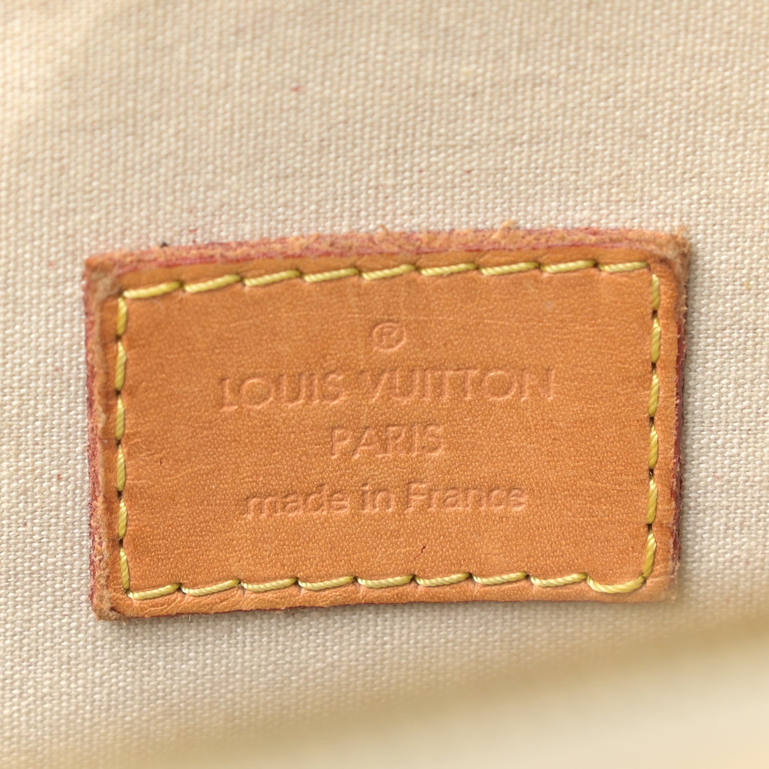 Louis Vuitton Vernis Alma GM Blanc Corail 7 of 21