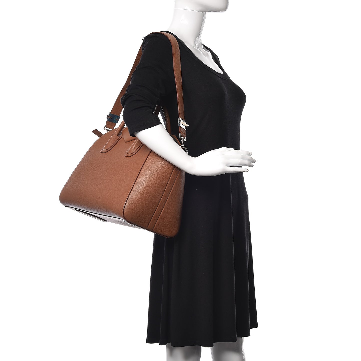 Sugar Goatskin Medium Antigona Cognac