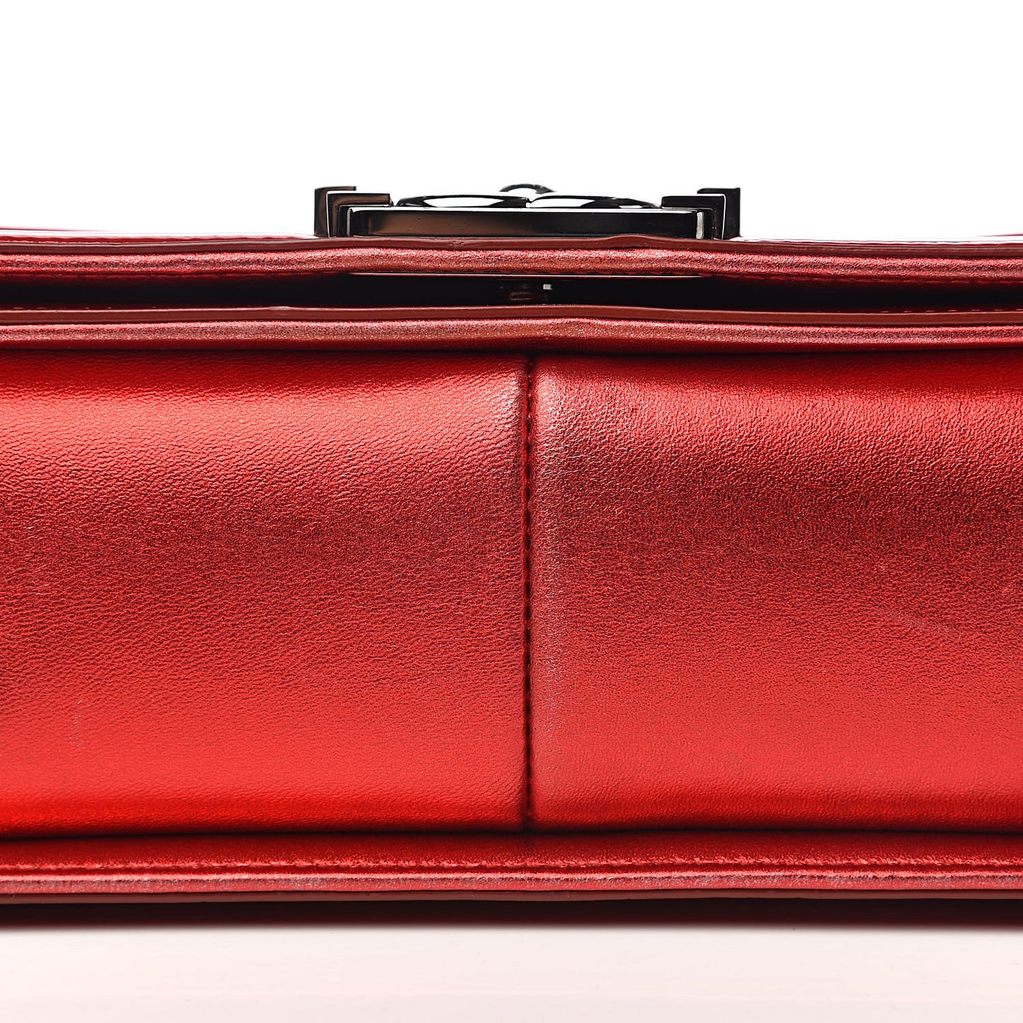 Metallic Patent Calfskin Quilted Medium Boy Flap Red