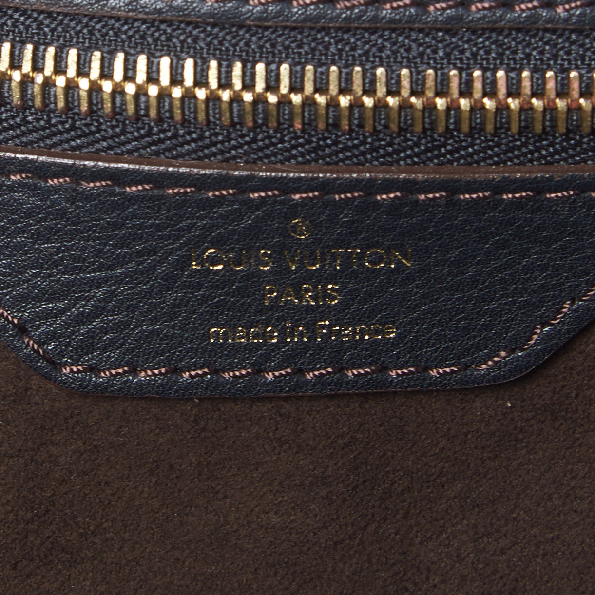 Louis Vuitton Mahina L Black 8 of 8