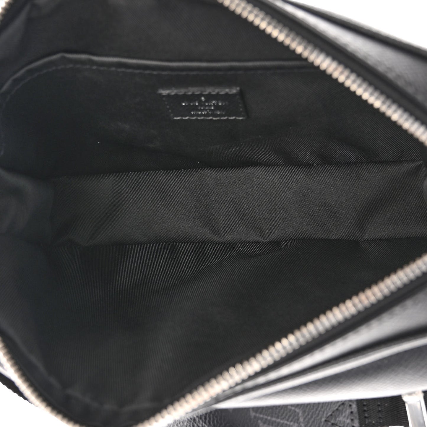 Taiga Monogram Eclipse Outdoor Messenger Black