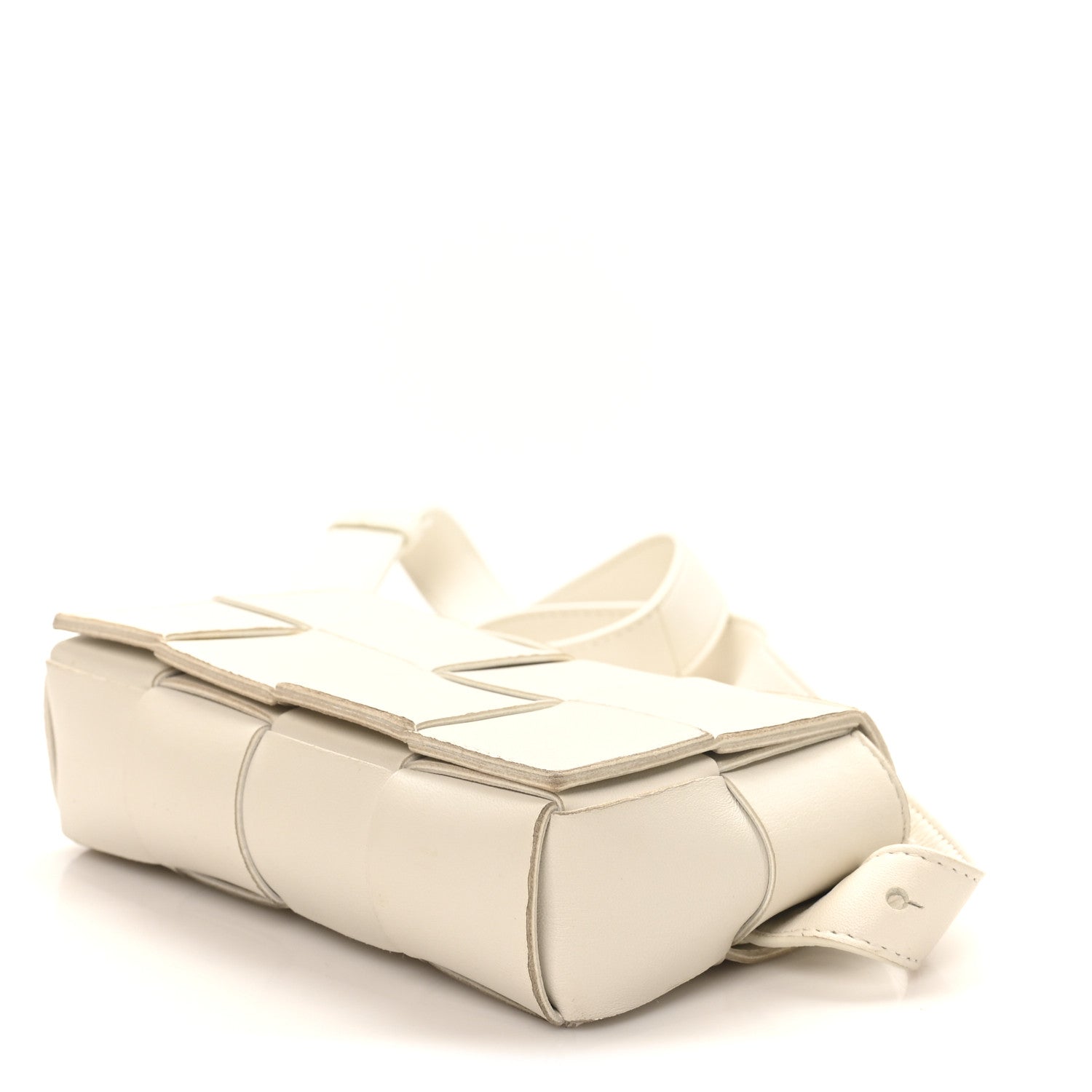 Bottega Veneta Nappa Maxi Intreccio The Belt Cassette Bag White 8 of 8