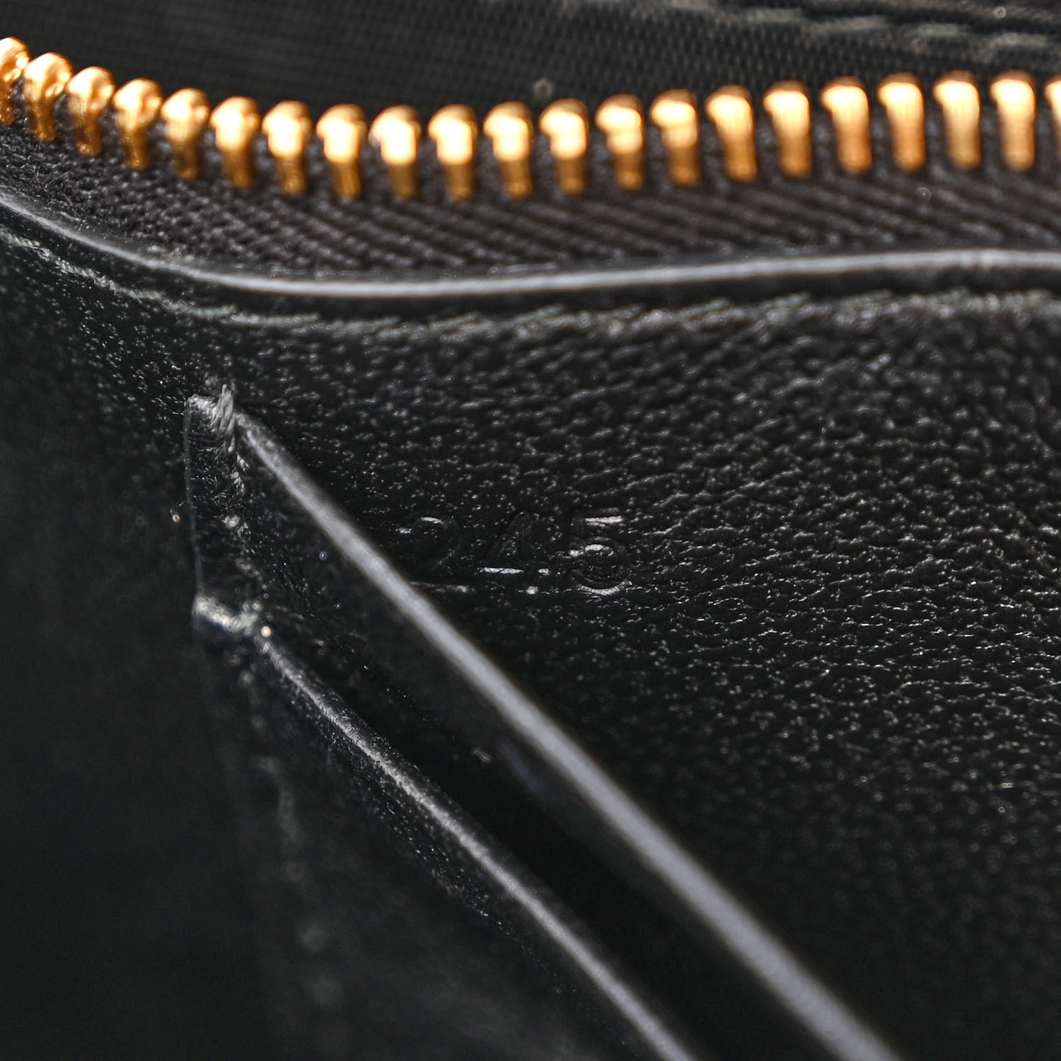 Miu Miu Nappa Matelasse Wallet On Chain Black 7 of 12