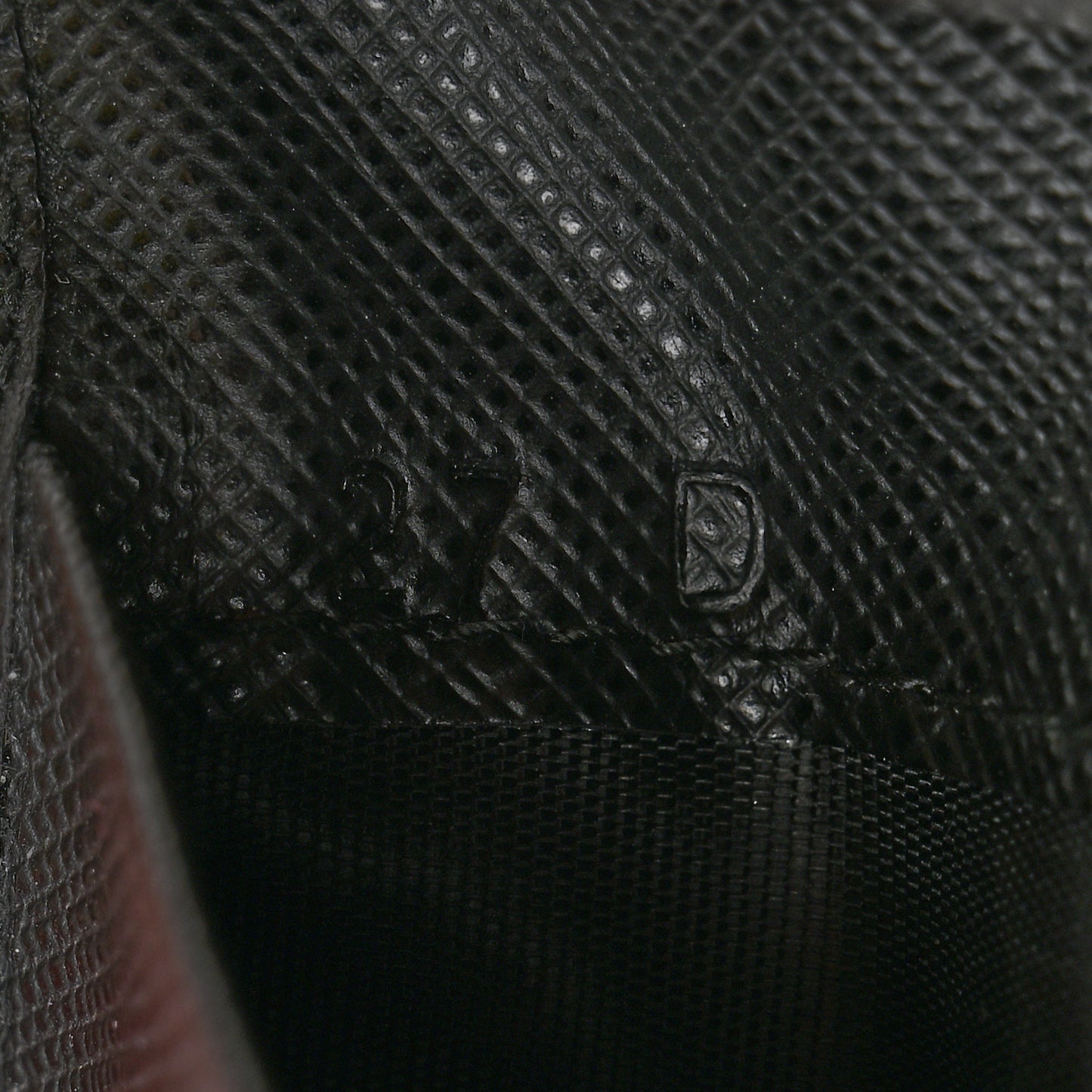 Saffiano Metal 6 Key Holder Black