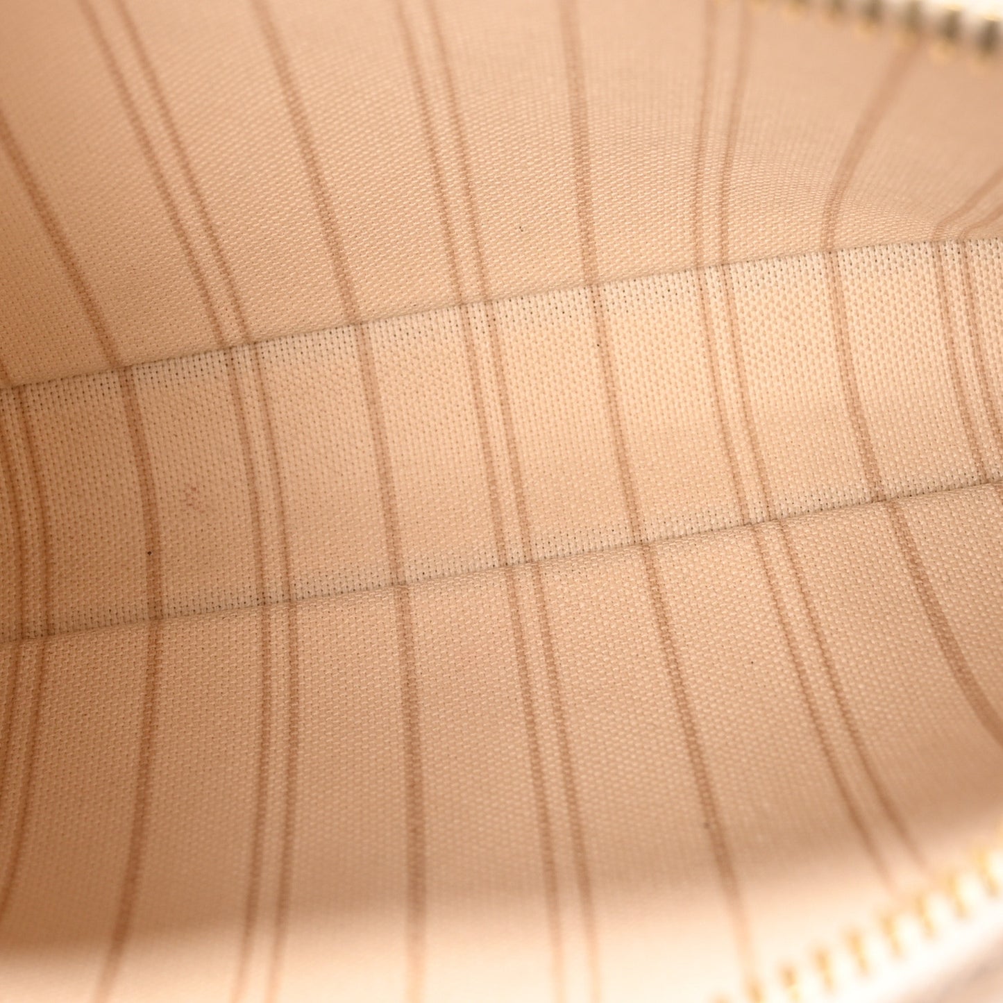 Empreinte Easy Pouch On Strap Cream