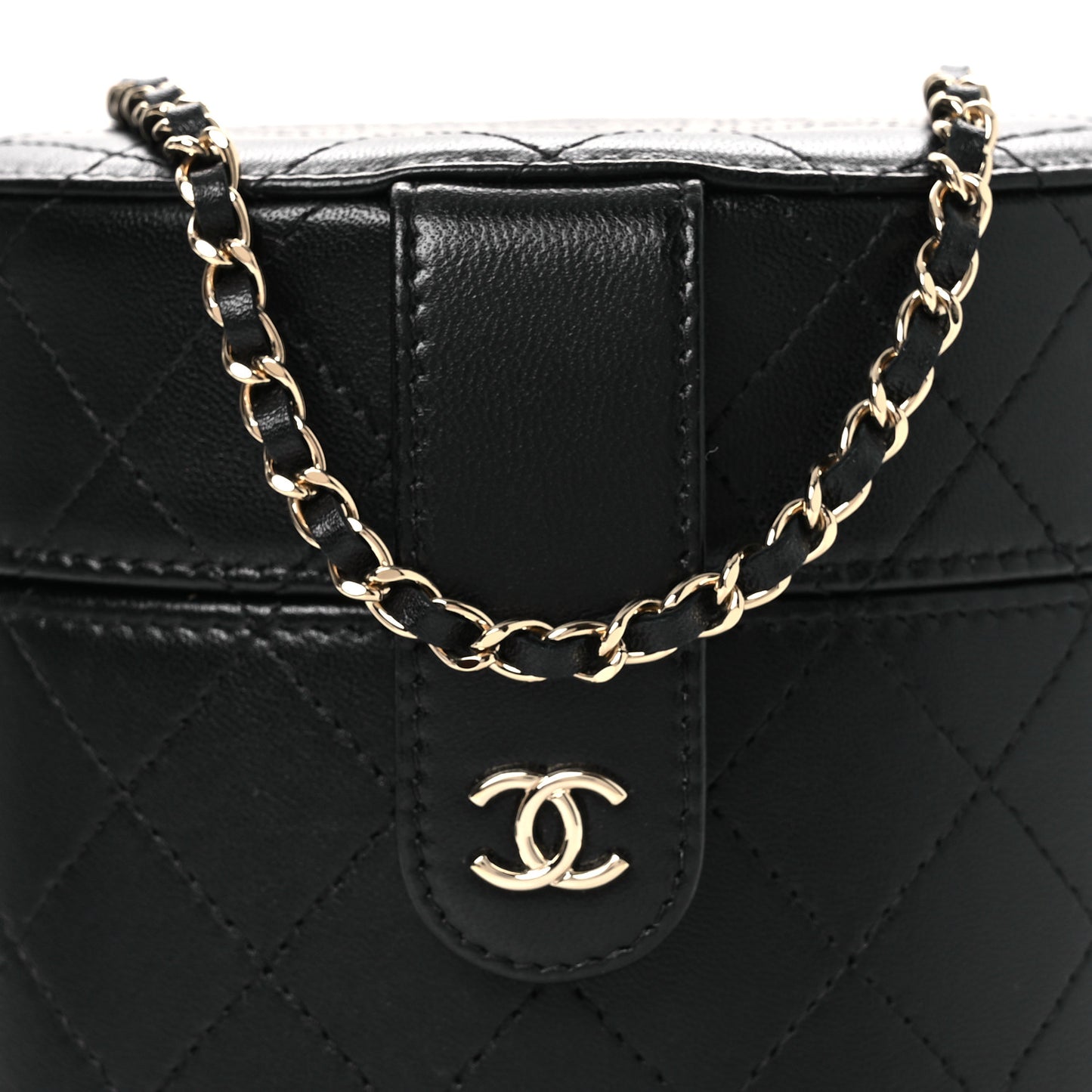 Lambskin Quilted Round Vanity Case With Chain Black
