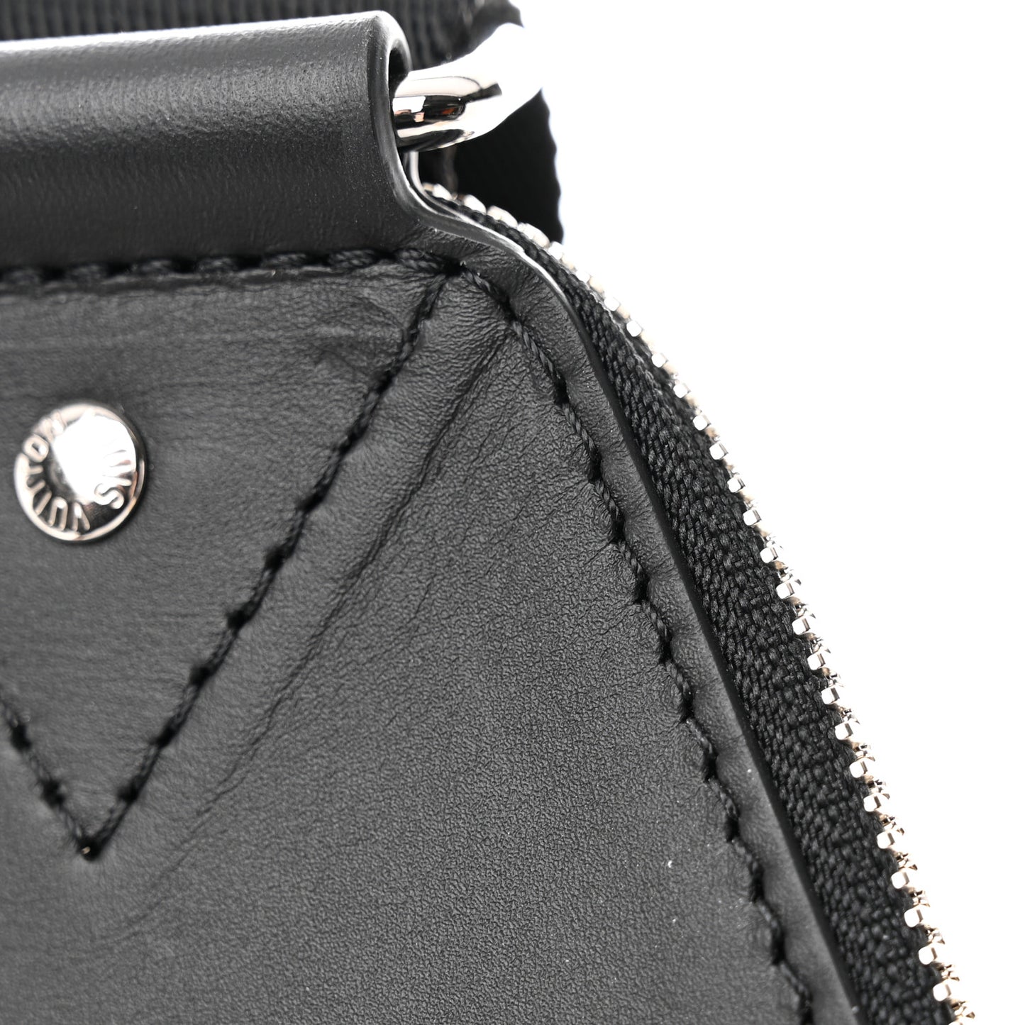Damier Infini Avenue Sling Bag NM Onyx