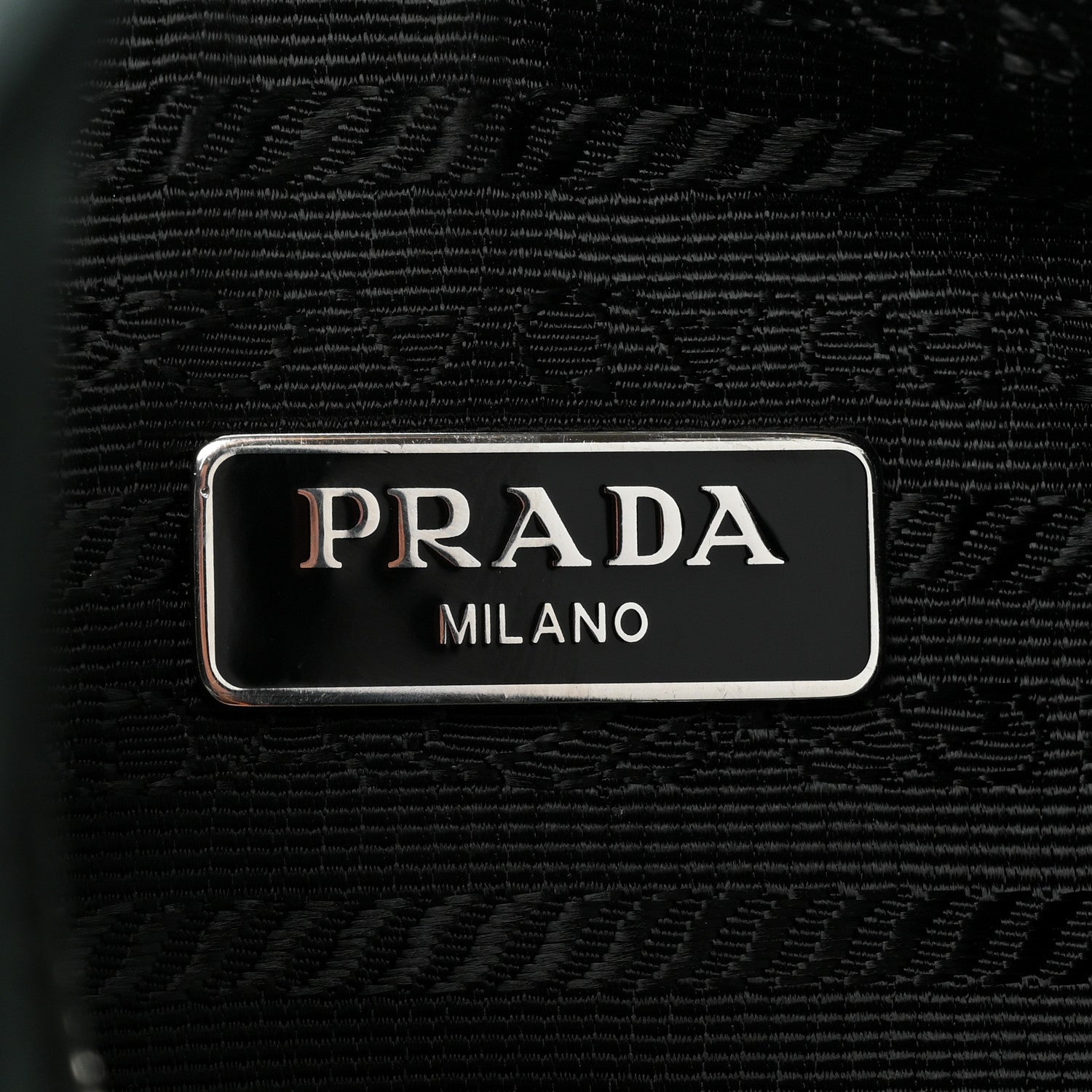 Prada Re-Nylon Saffiano Re-Edition 2005 Shoulder Bag Smeraldo 6 of 11