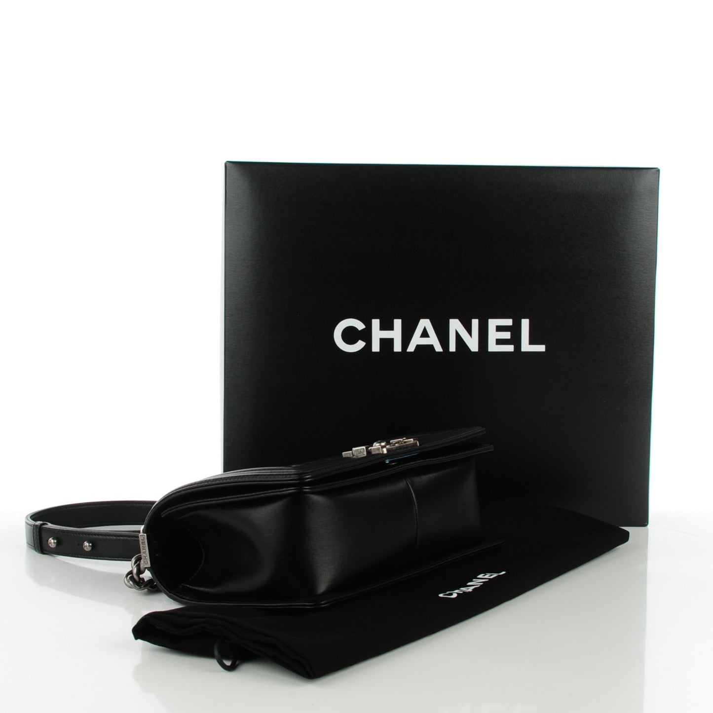 Lambskin Quilted Medium Boy Flap Black