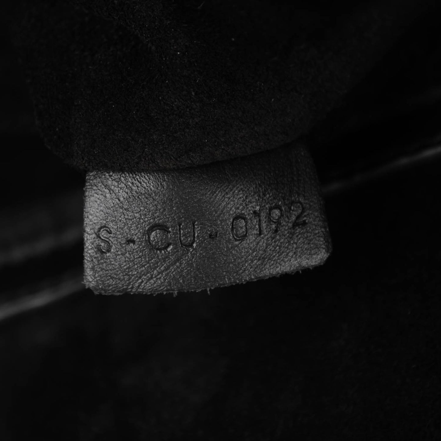 Crocodile Embossed Calfskin Medium Phantom Luggage Black