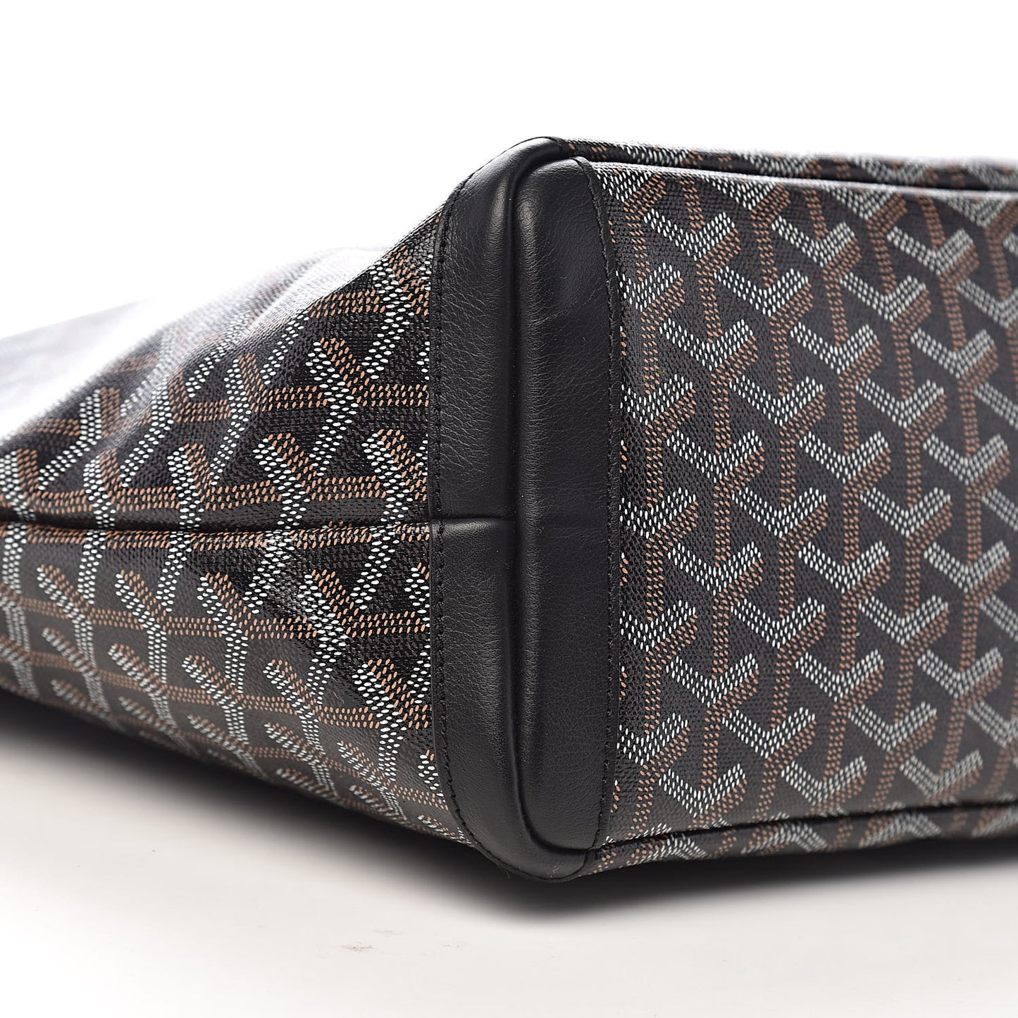 Goyardine Artois PM Black