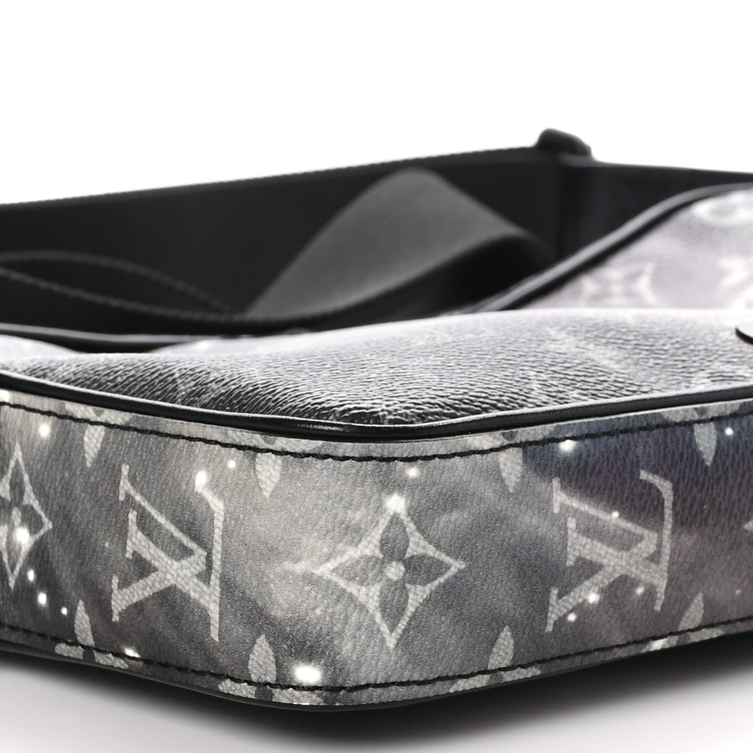 Louis Vuitton Monogram Galaxy Alpha Messenger 7 of 8
