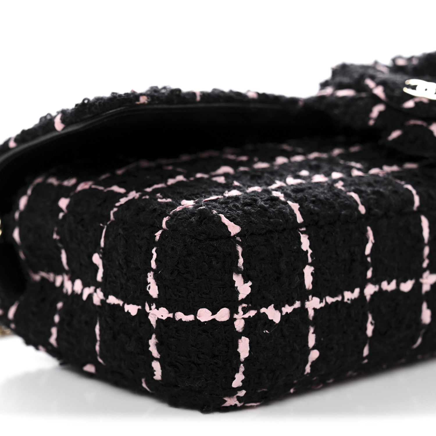CHANEL ヴィンテージ キルティング クラッチ／クリムゾン） Chanel Tweed Quilted East West Camellia Clutch Black Pink 1835909