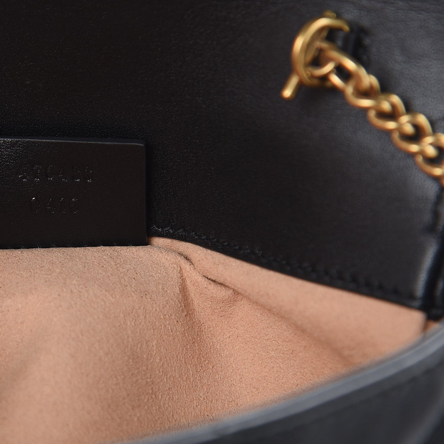 Calfskin Matelasse Super Mini GG Marmont Shoulder Bag Black