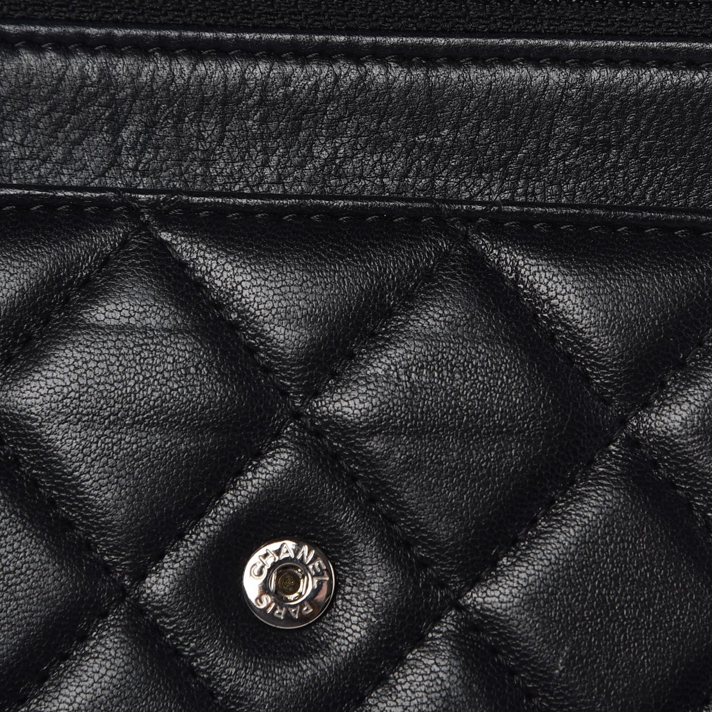 Lambskin Quilted Wallet On Chain WOC Black