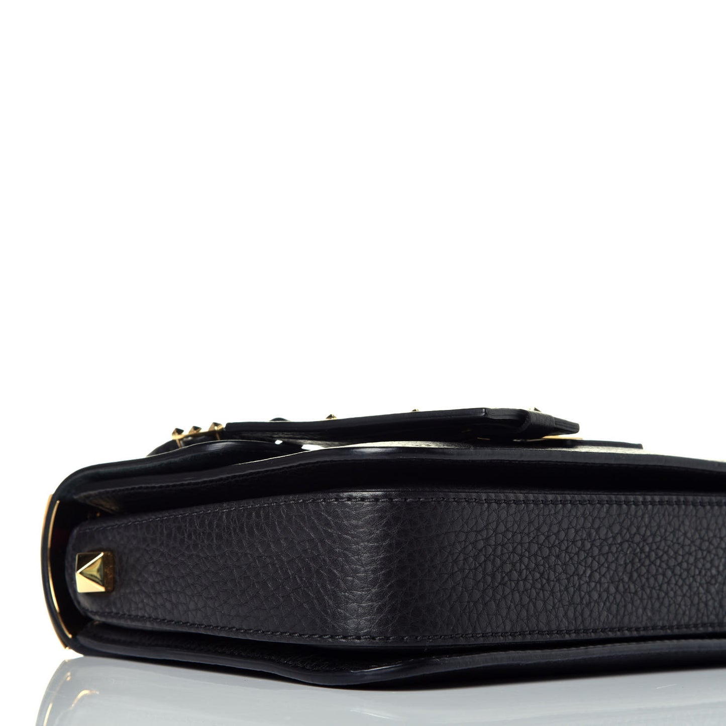 Grained Calfskin B-Rockstud Flap Black