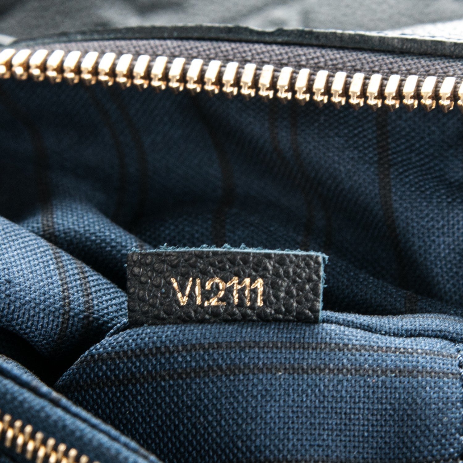 Louis Vuitton Empreinte Lumineuse PM Infini 7 of 7
