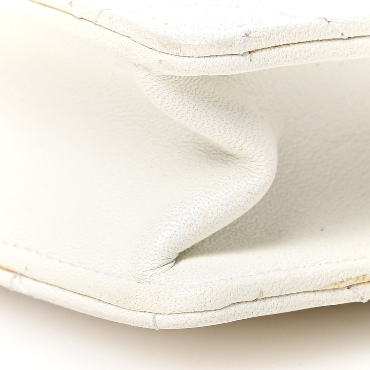Lambskin Quilted Small Chic Pearls Flap White