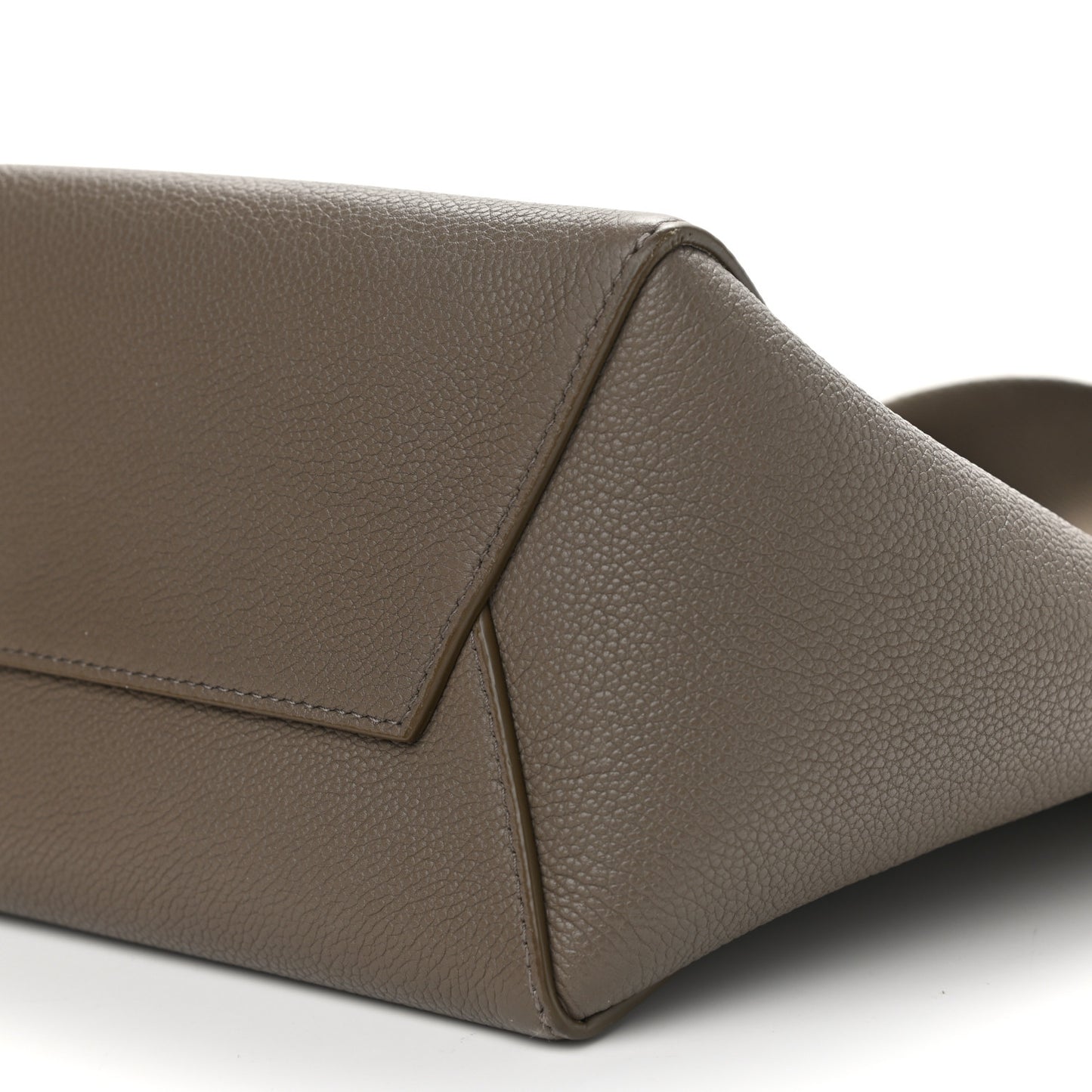 Soft Grained Calfskin Small Sangle Bucket Bag Taupe