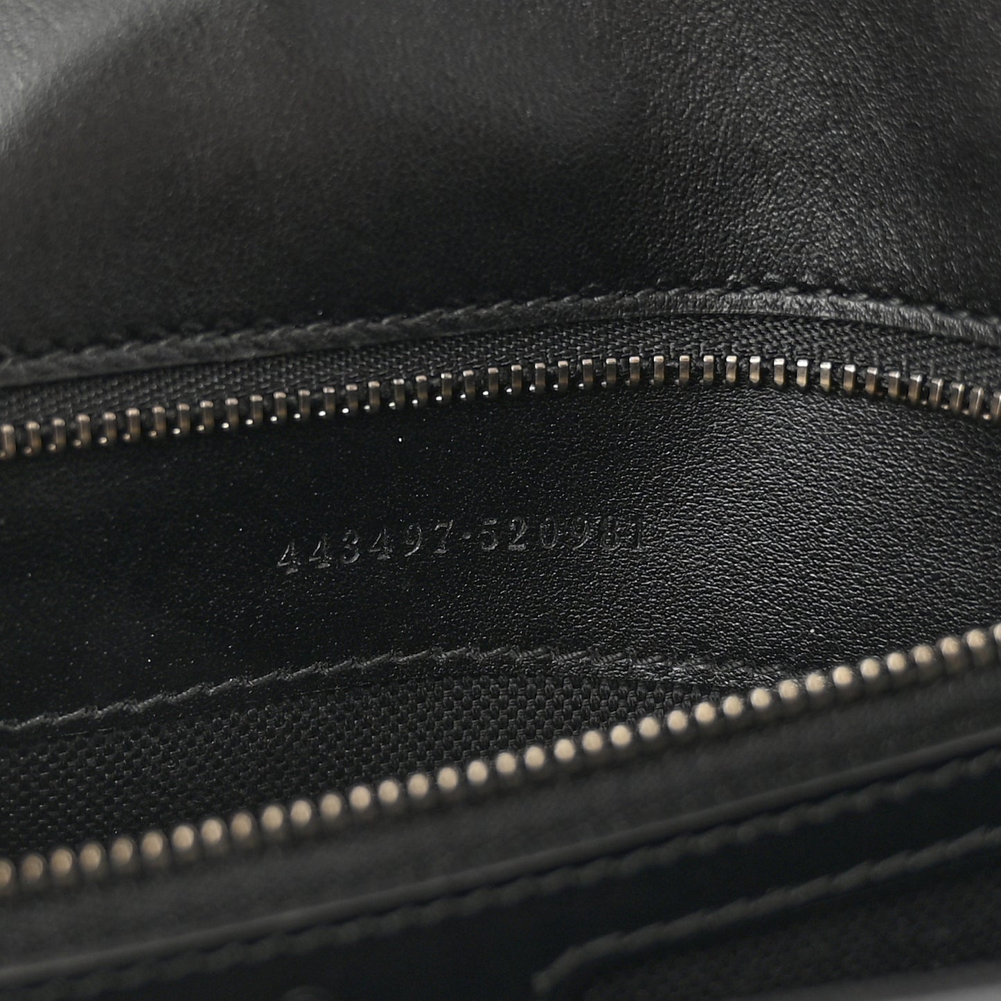 Calfskin Matelasse Monochrome Small GG Marmont Shoulder Bag Black