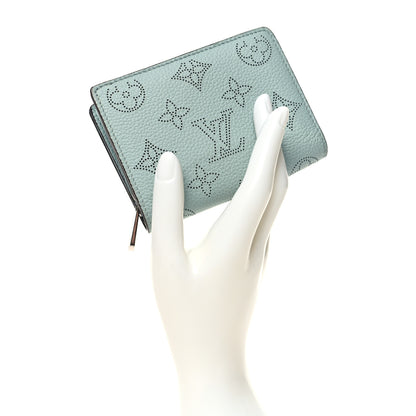 Louis Vuitton Mahina Clea Wallet Vert Lagon 2 of 8