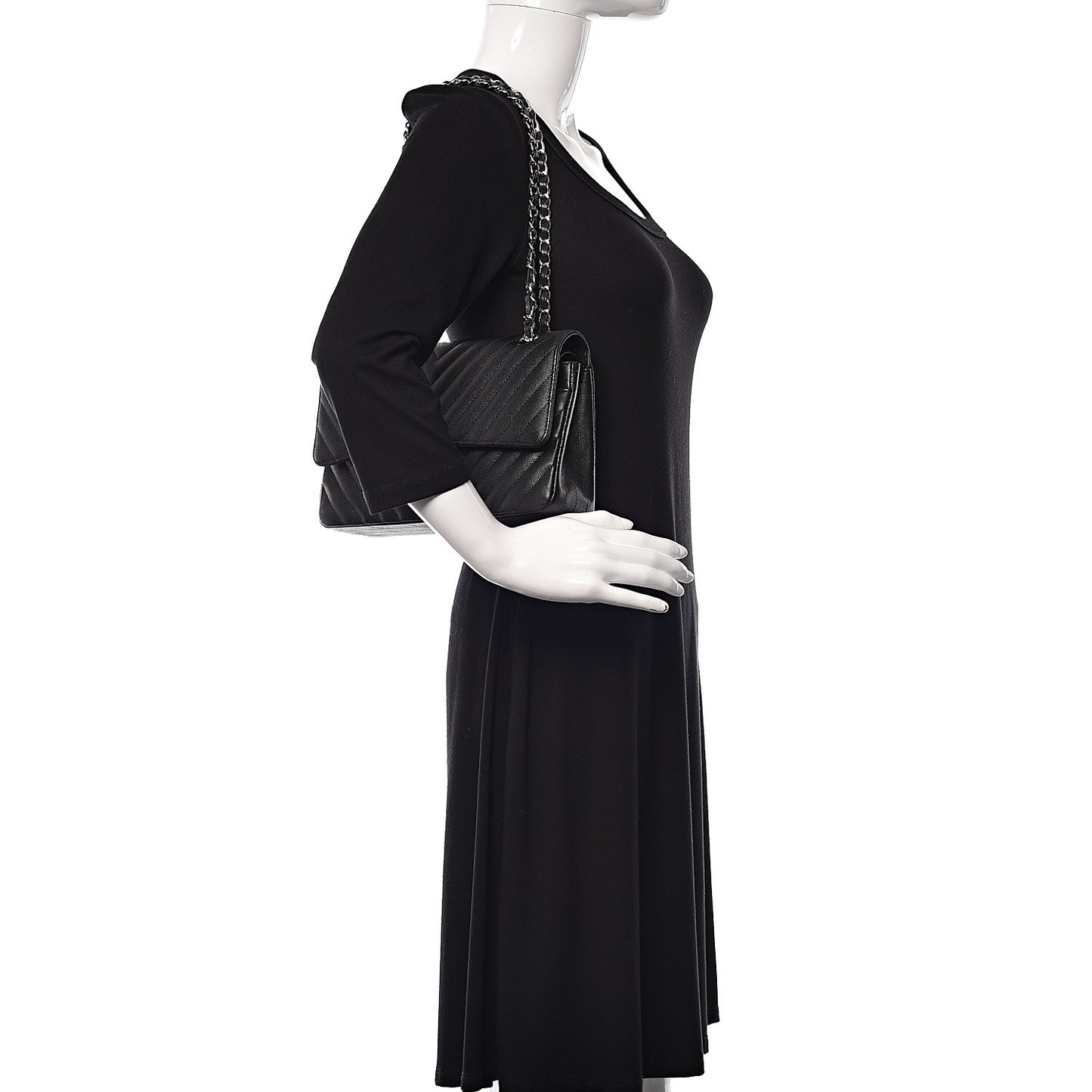 Caviar Chevron Quilted Medium Double Flap Black